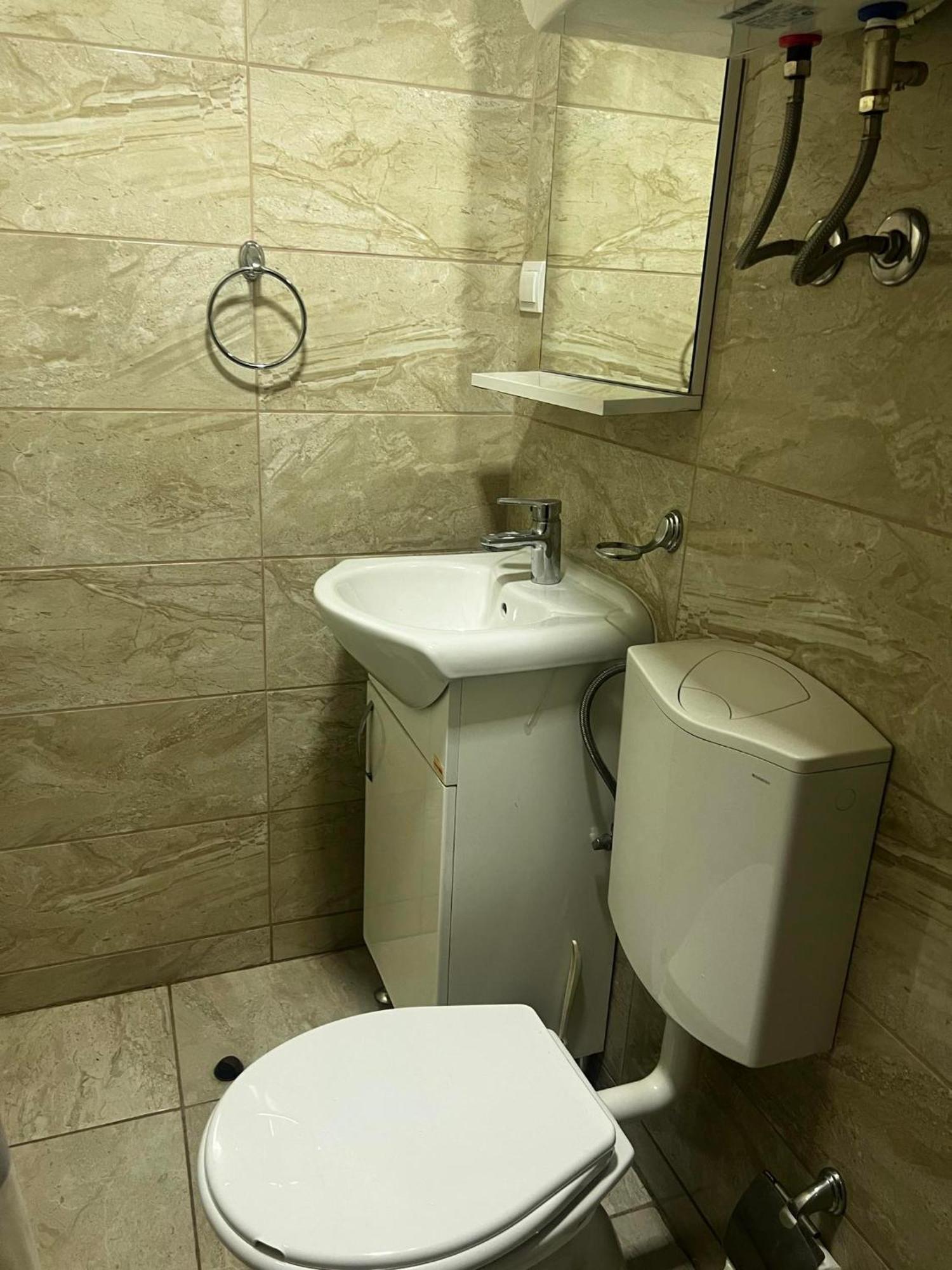 Hostel Тузла Екстериор снимка