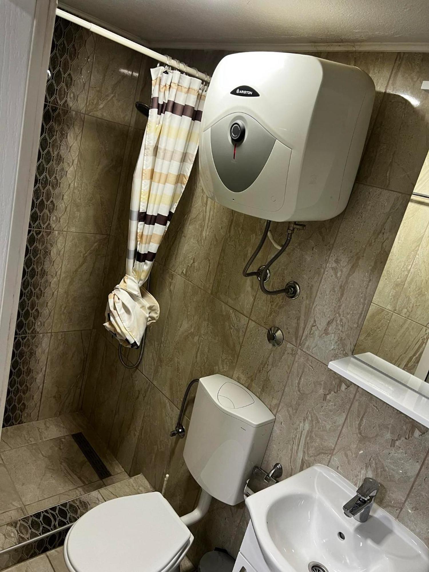 Hostel Тузла Екстериор снимка
