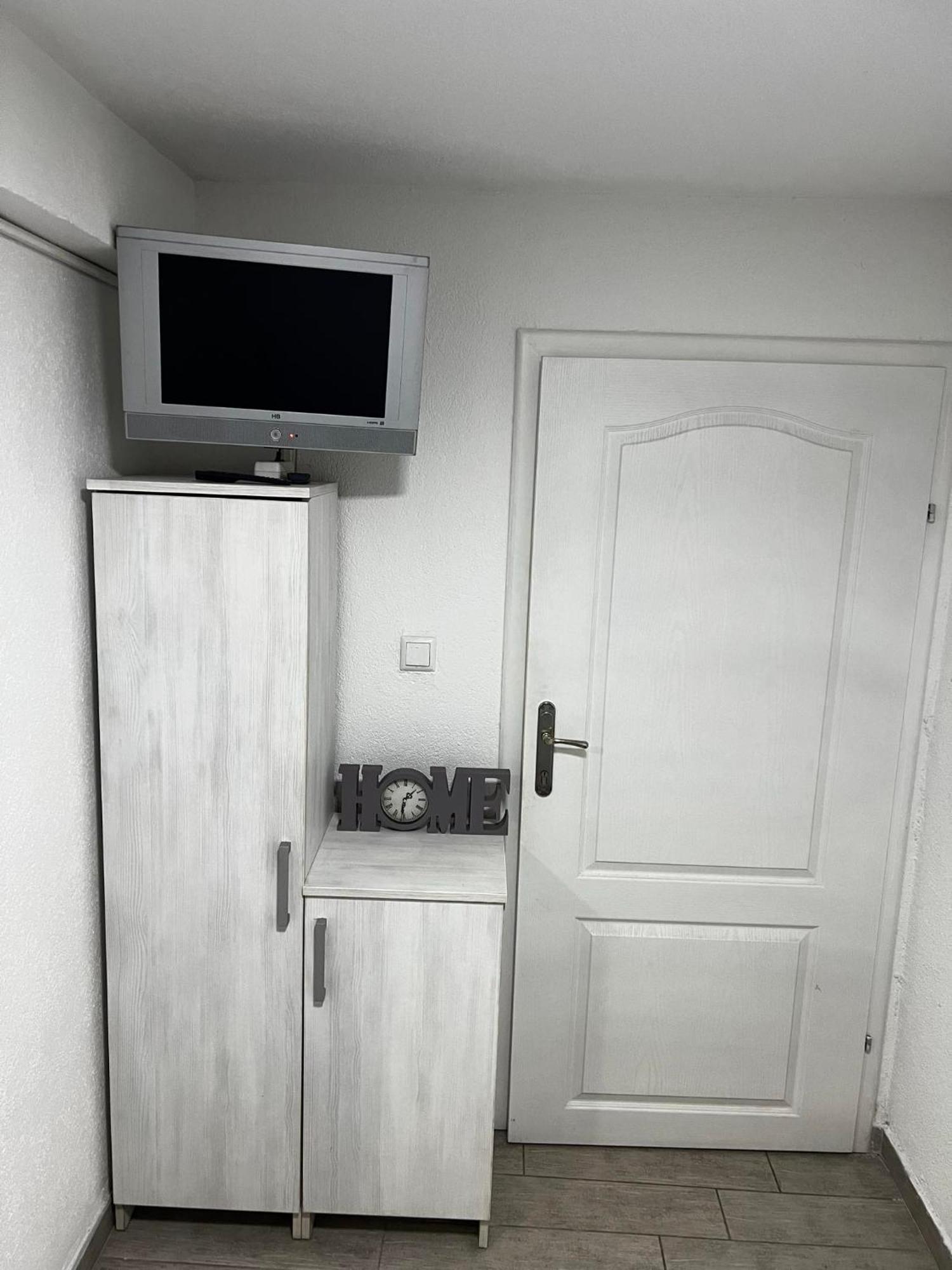 Hostel Тузла Екстериор снимка