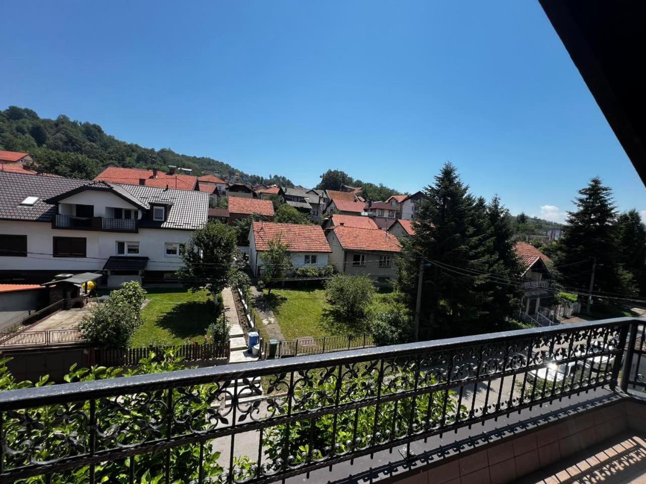 Hostel Тузла Екстериор снимка
