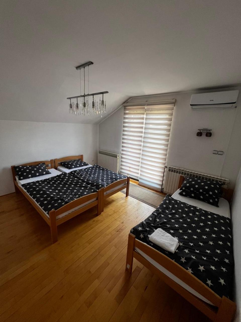 Hostel Тузла Екстериор снимка