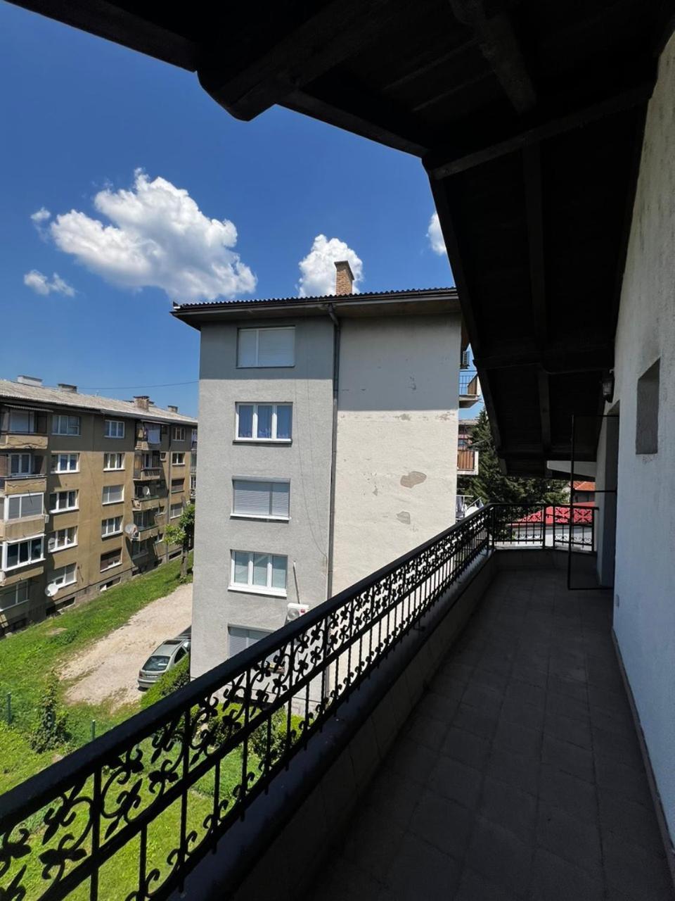 Hostel Тузла Екстериор снимка