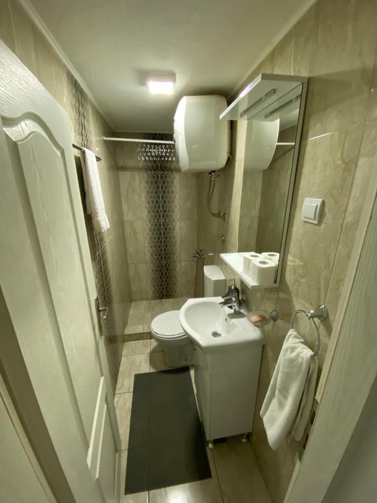 Hostel Тузла Екстериор снимка